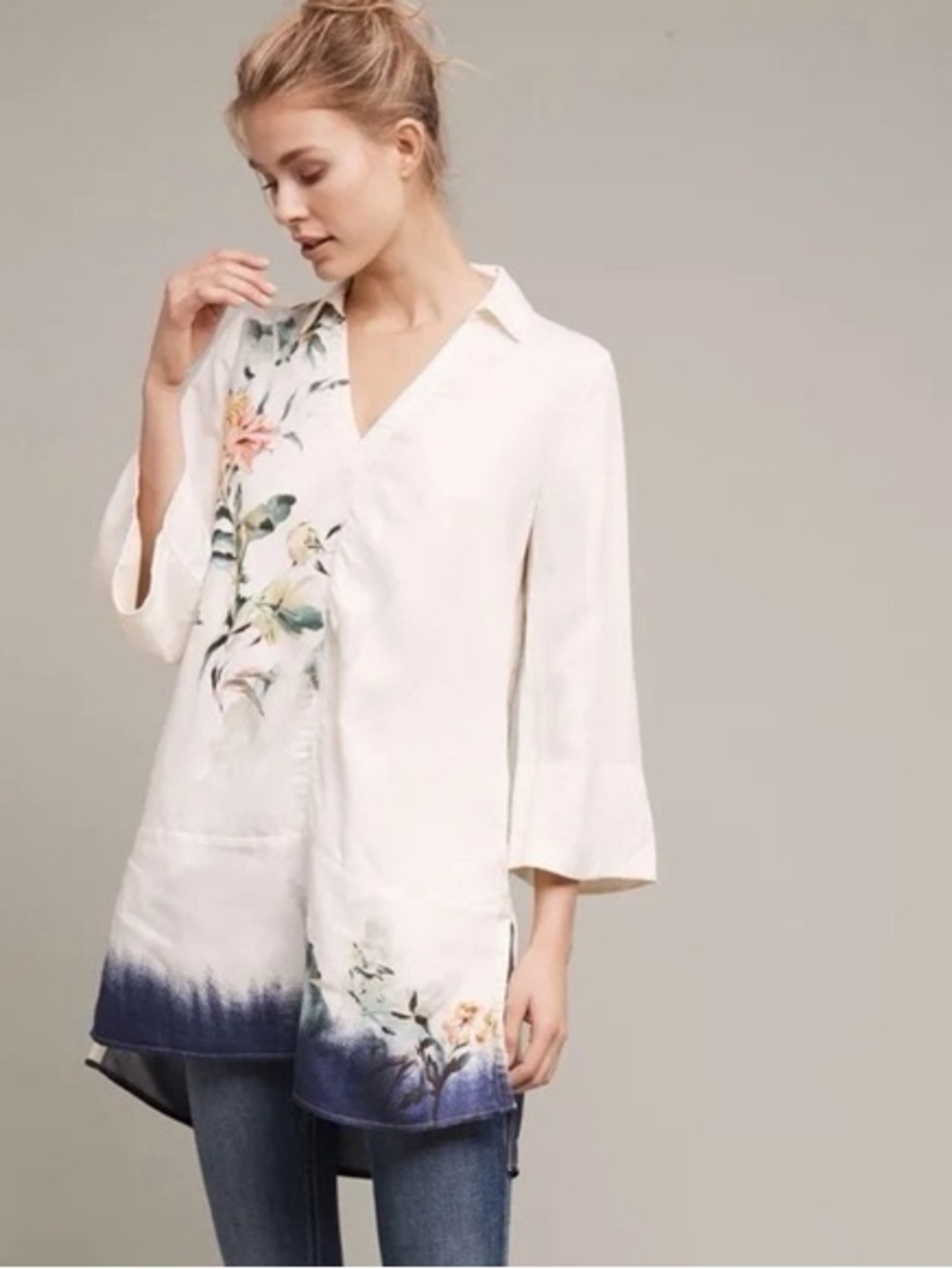 Maeve Anthropologie Floral Linen Blend V-Neck Tunic with Blue Ombre Hem